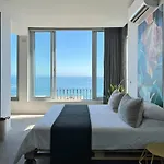 Spacious Studio Apartment - Number 4702